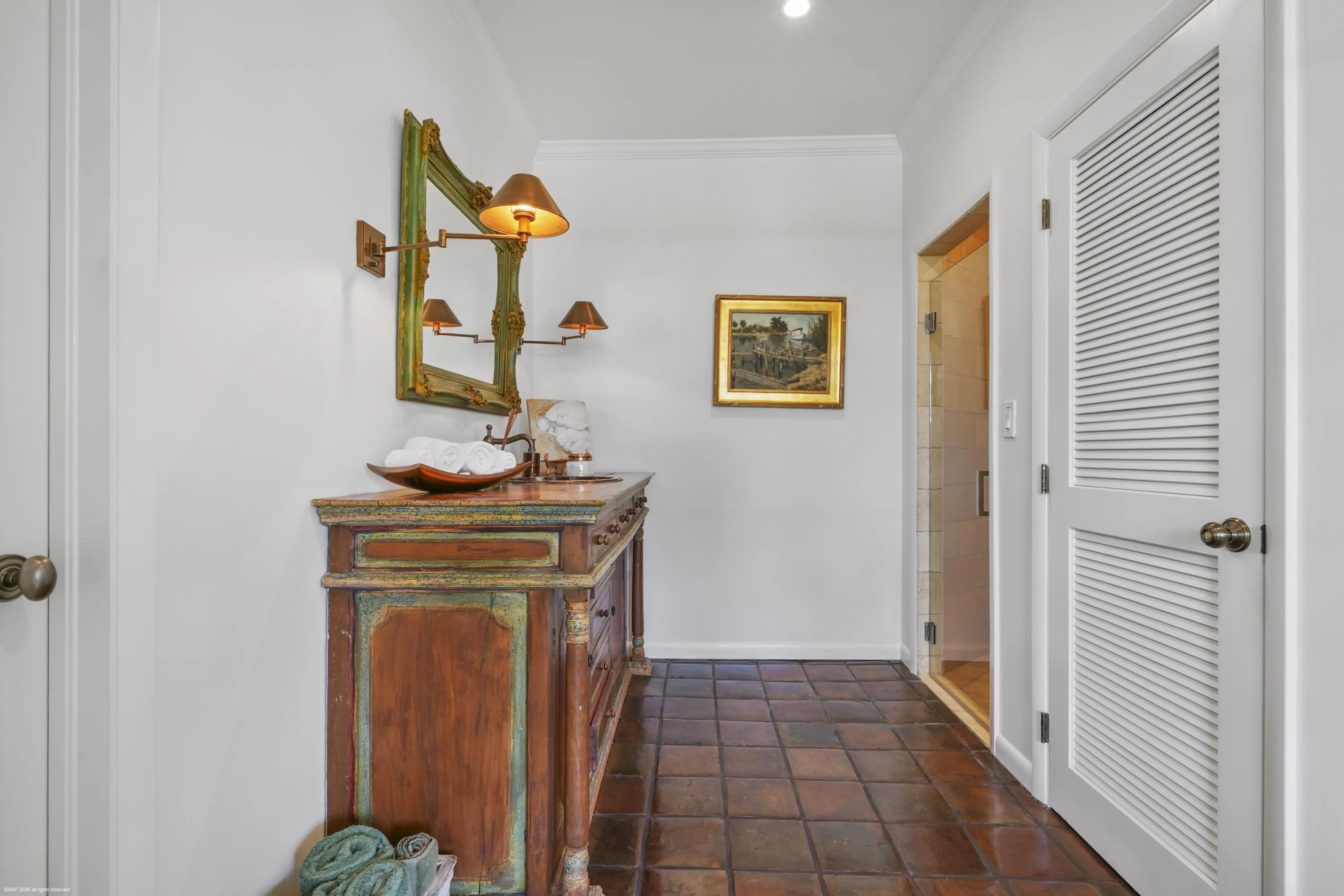 Primary En-Suite (his)