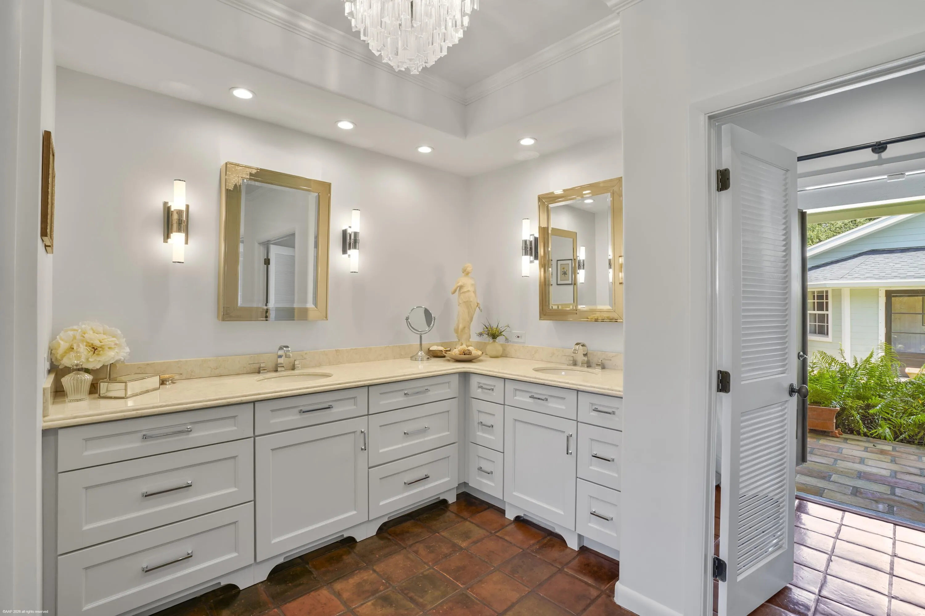 Primary En-Suite