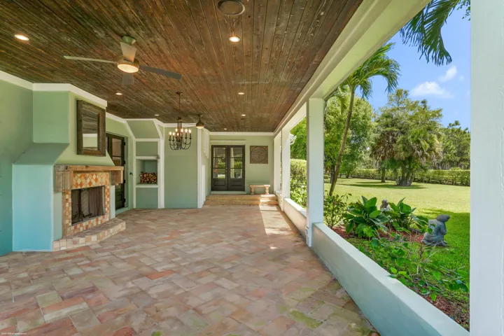 Covered rear patio