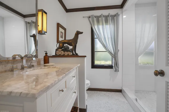Full Guest Bathroom