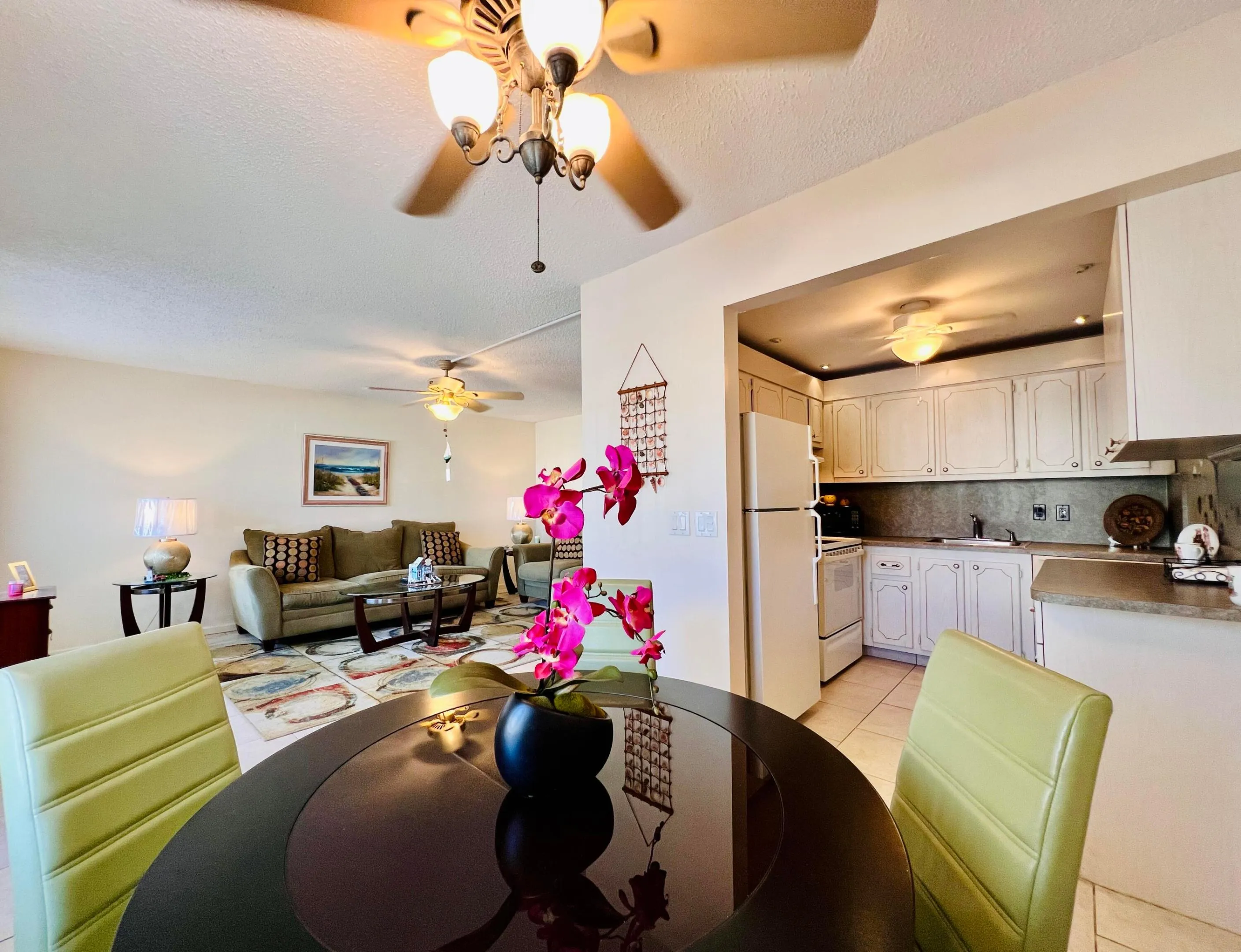 Light & Bright FIRST FLOOR 2/1.5 With Gorgeous WATER VIEWS!