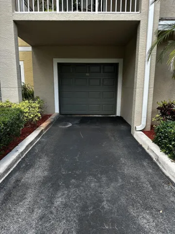 One car garage and one car driveway