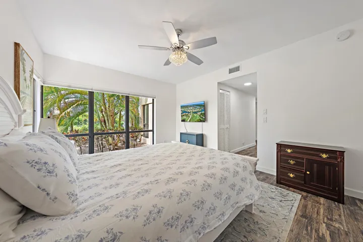 111 Waterview Dr-2