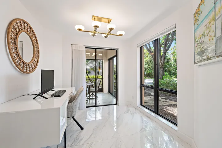 111 Waterview Dr-18