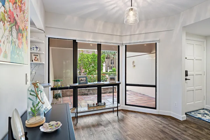 111 Waterview Dr-19