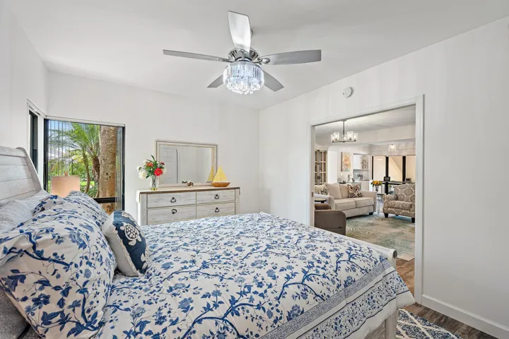 111 Waterview Dr-11