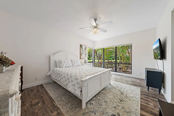 111 Waterview Dr-1