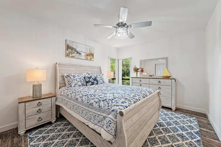 111 Waterview Dr-10