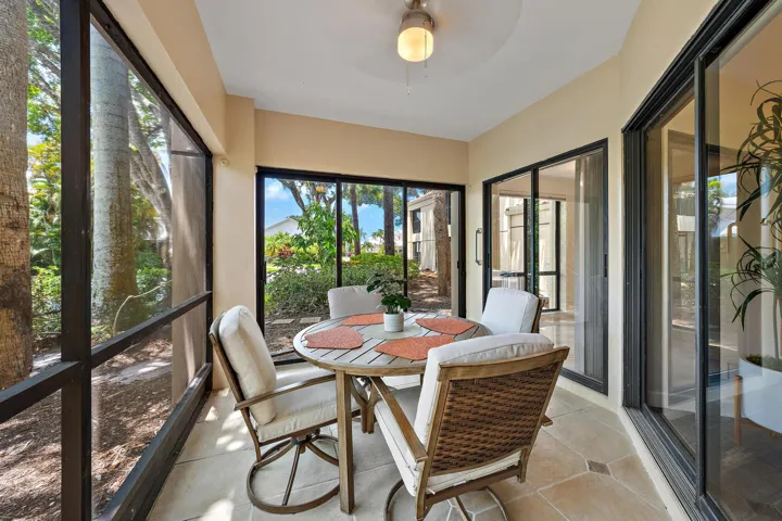 111 Waterview Dr-21