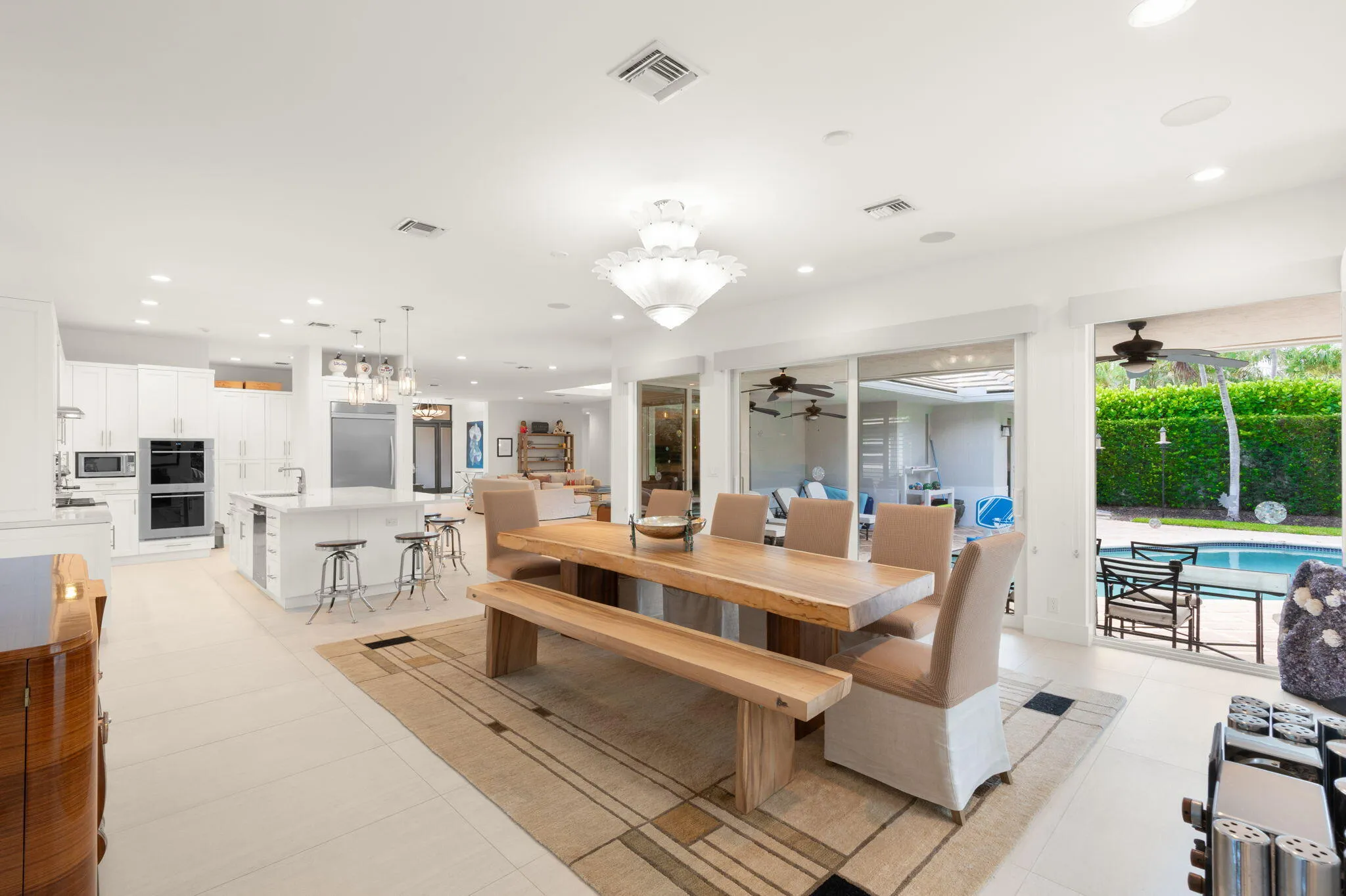 44-web-or-mls-2517 NE 13th St, Fort Laud