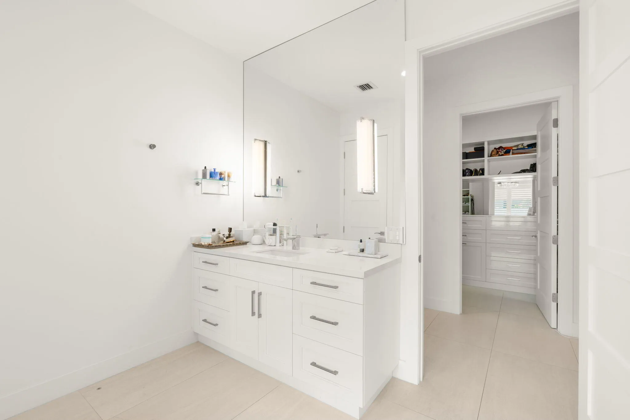 38-web-or-mls-2517 NE 13th St, Fort Laud