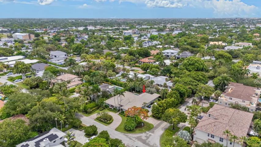 53-web-or-mls-2517 NE 13th St, Fort Laud