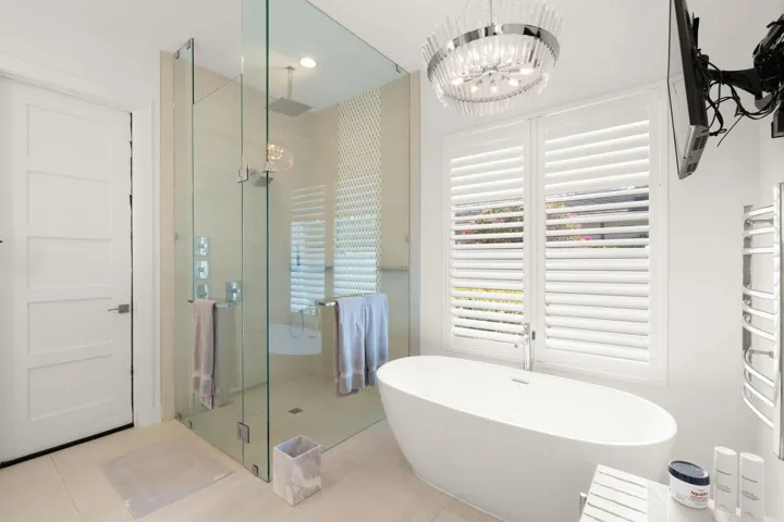 37-web-or-mls-2517 NE 13th St, Fort Laud