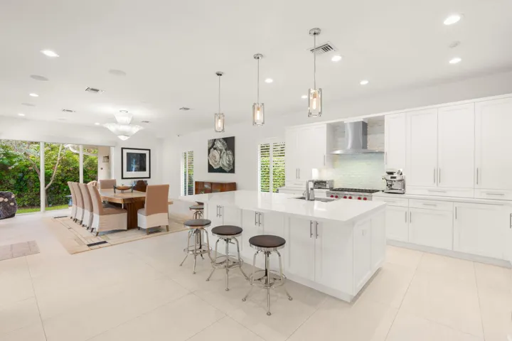 48-web-or-mls-2517 NE 13th St, Fort Laud