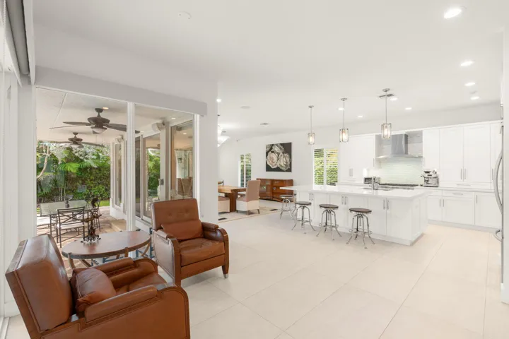 47-web-or-mls-2517 NE 13th St, Fort Laud