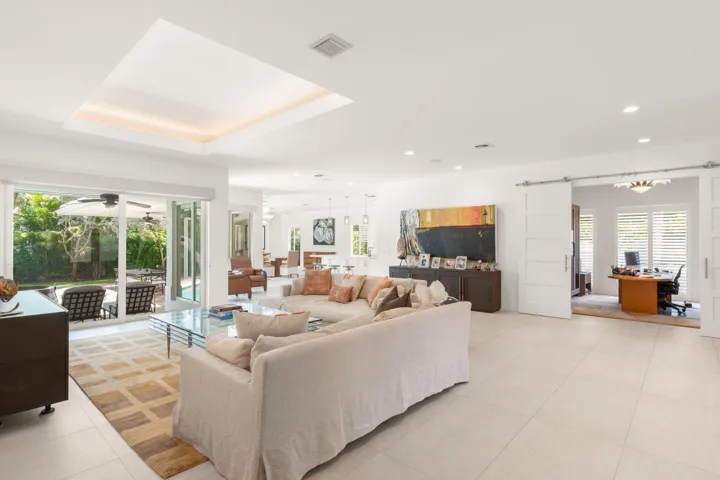 21-web-or-mls-2517 NE 13th St, Fort Laud