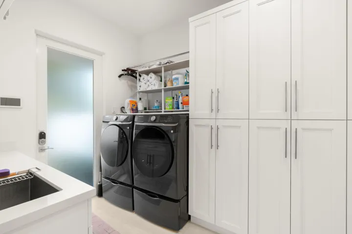 40-web-or-mls-2517 NE 13th St, Fort Laud