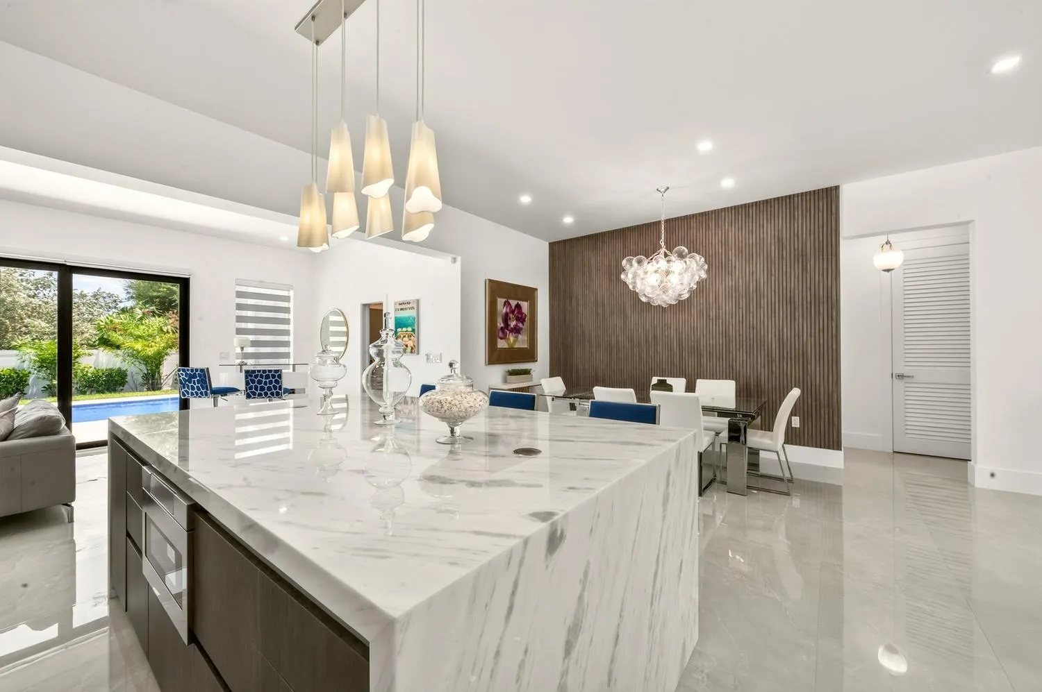 040-020-Dining Room-1500x997
