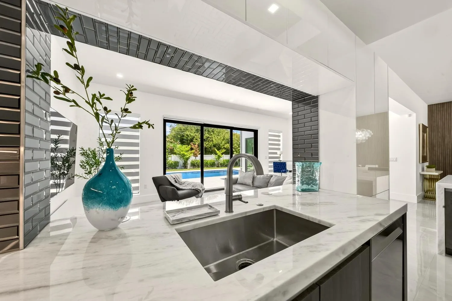 033-005-Kitchen-1500x1000