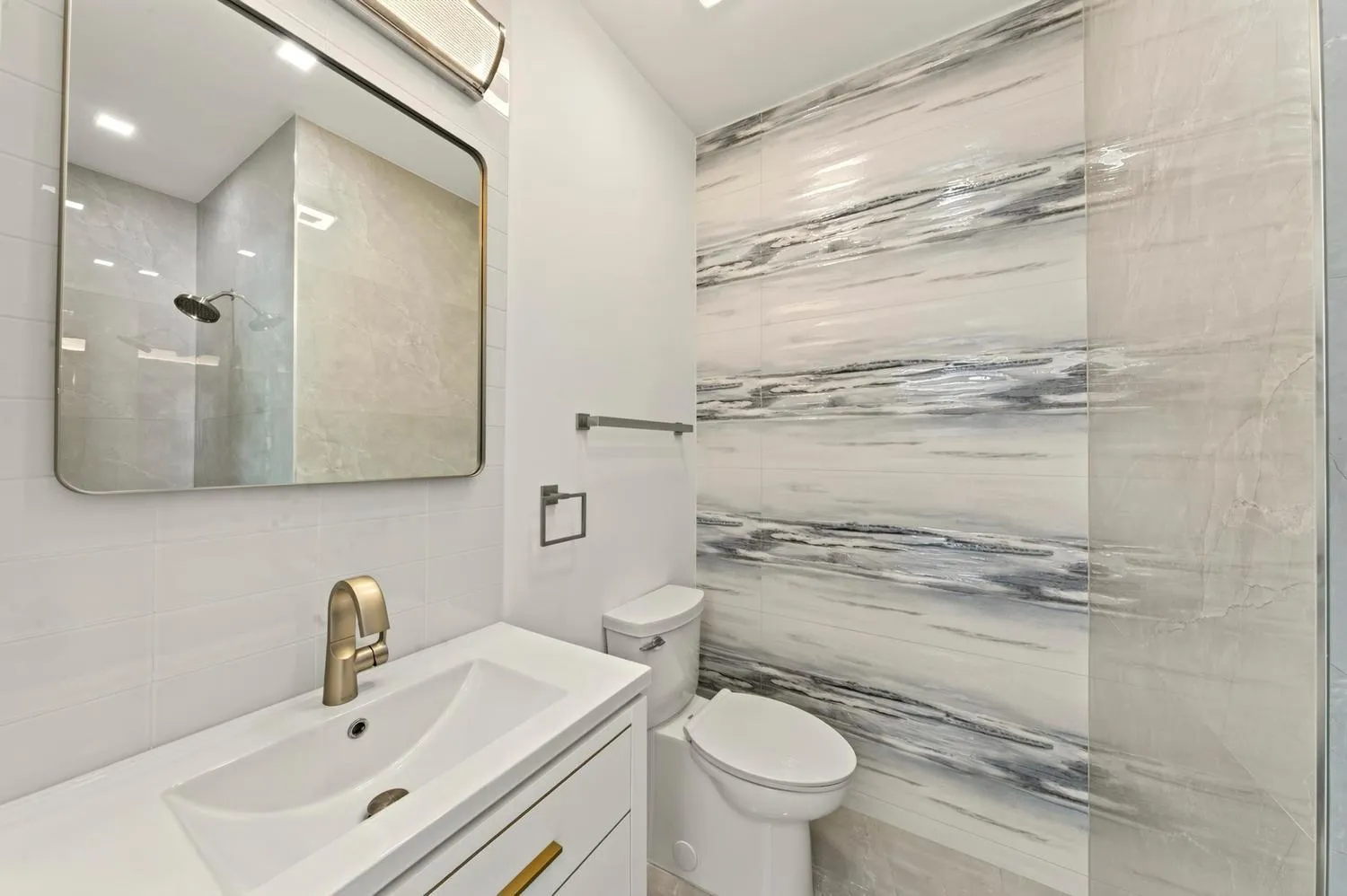055-026-Bathroom-1500x998