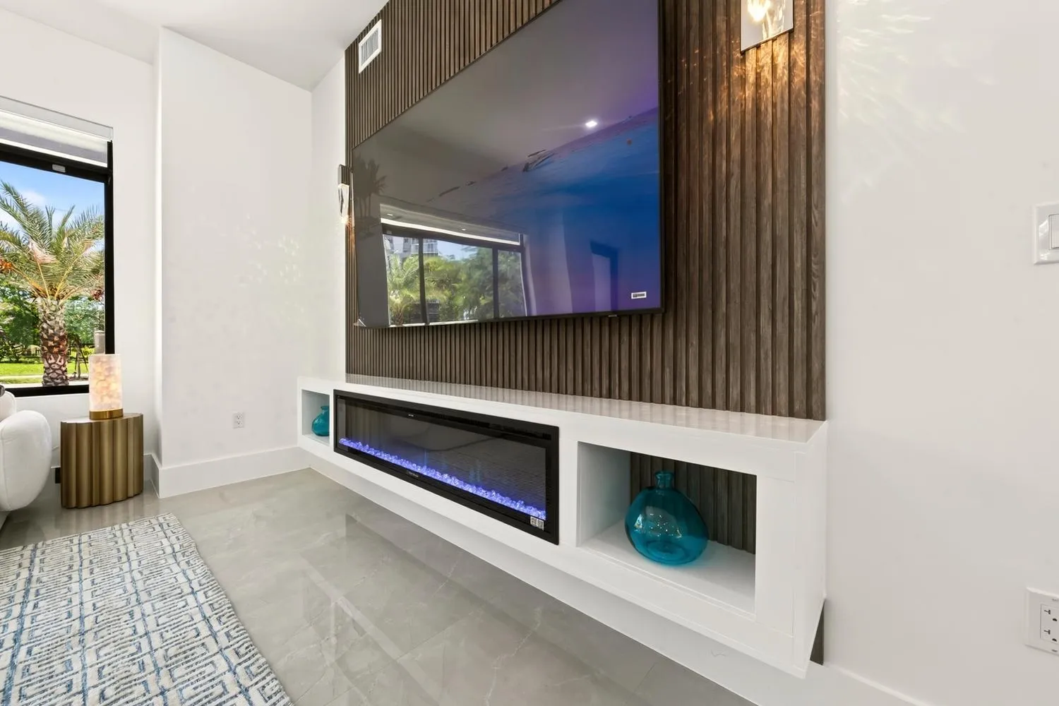 074-012-Living Room-1500x1000