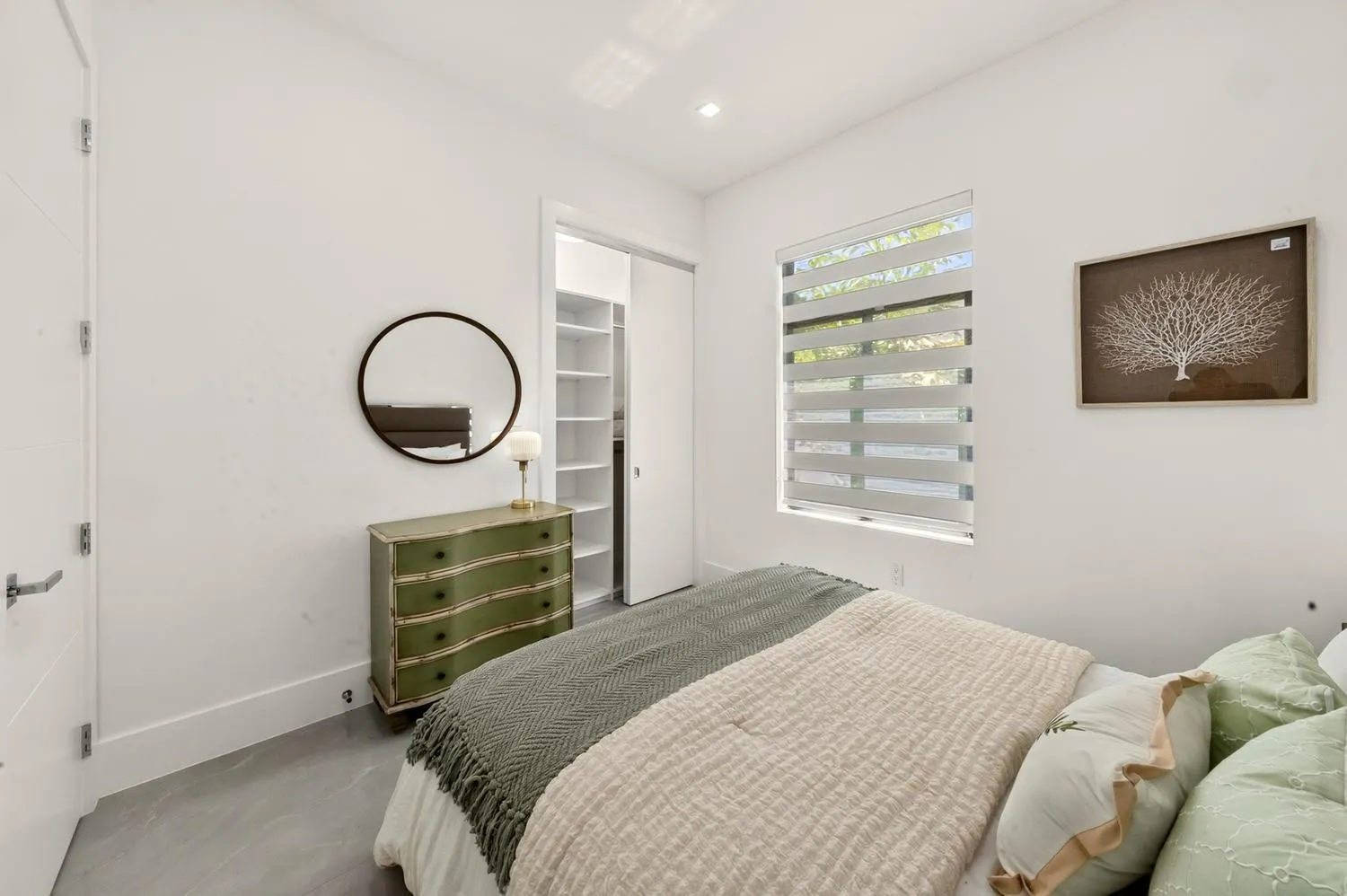 052-036-Bedroom-1500x998