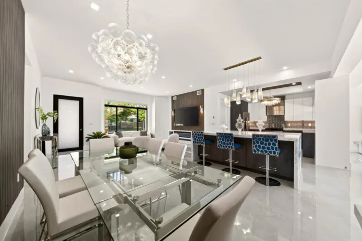 086-064-Dining RoomKitchen-1500x999