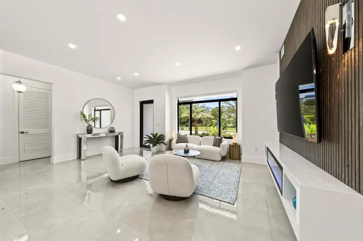 024-047-Living Room-1500x999