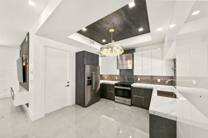 046-055-Kitchen-1500x1000