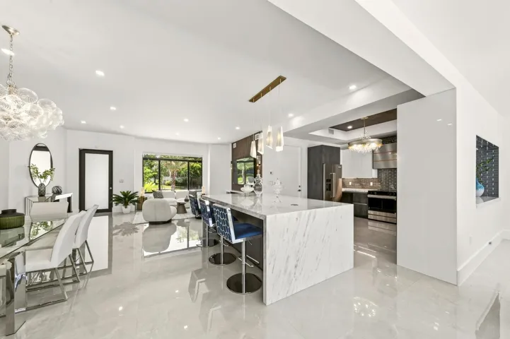 043-003-KitchenEating Area-1500x999