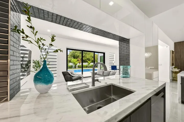 033-005-Kitchen-1500x1000