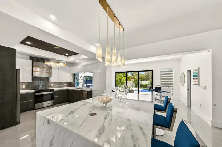 045-043-KitchenEating Area-1500x999