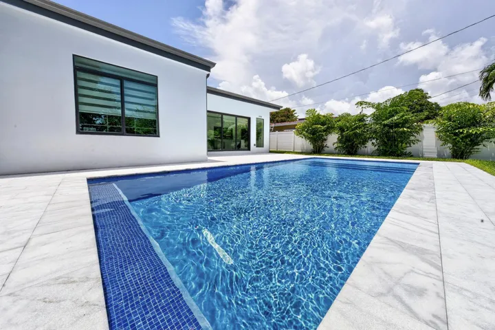 017-030-Pool-1500x1000