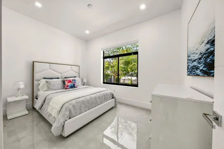 051-006-Bedroom-1500x1000