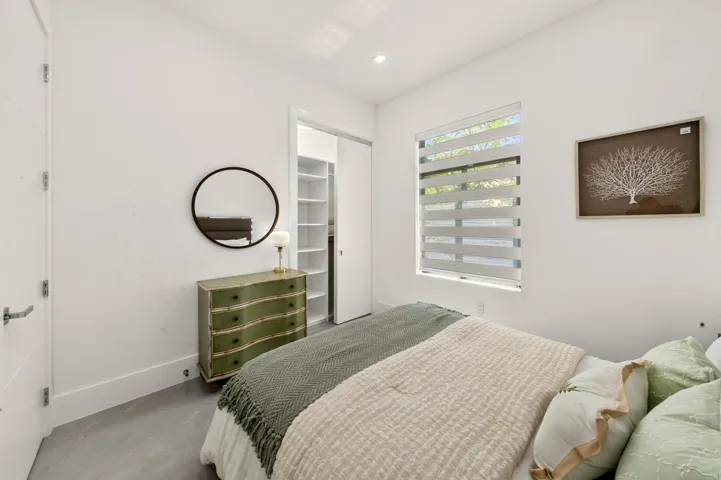052-036-Bedroom-1500x998