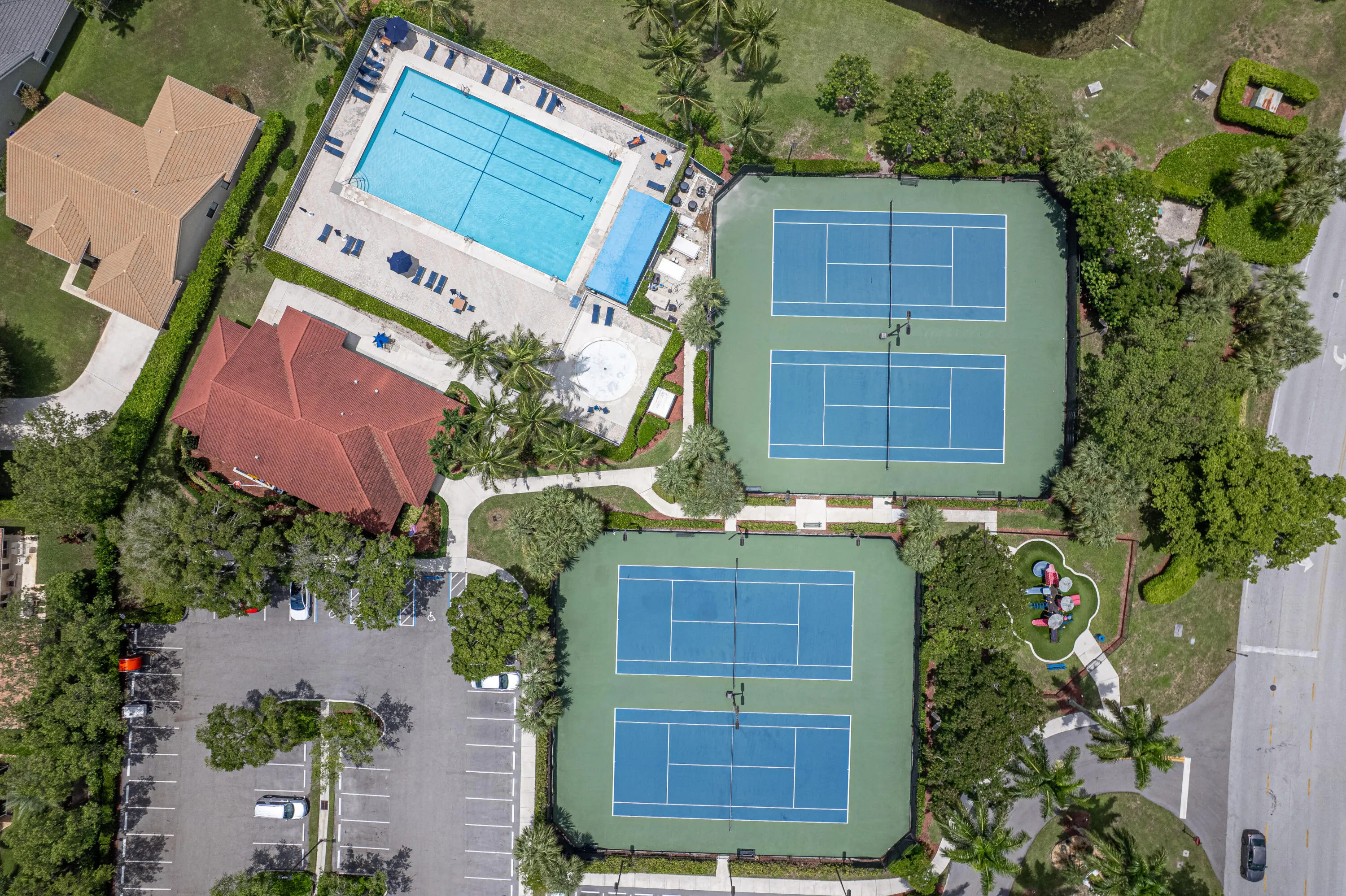 WT Pool-Tennis Court