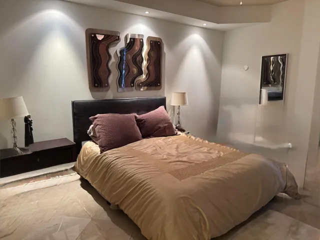 Guest bedroom