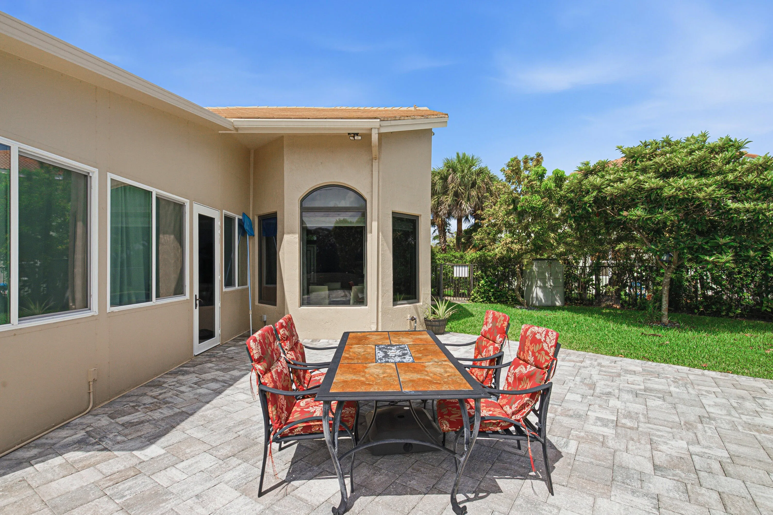 Backyard-Dining Area
