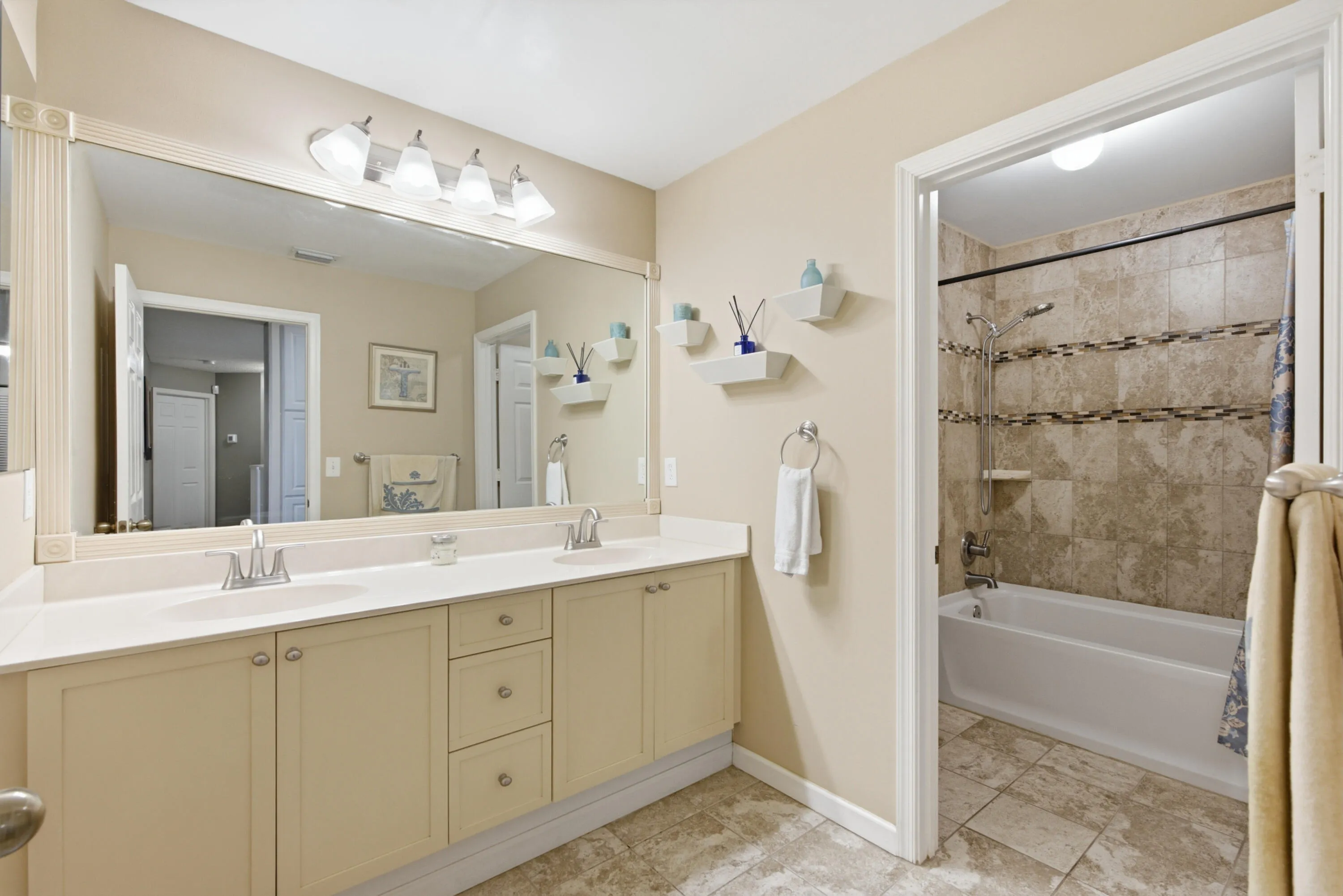 43-print-7723 Thornlee Drive -22