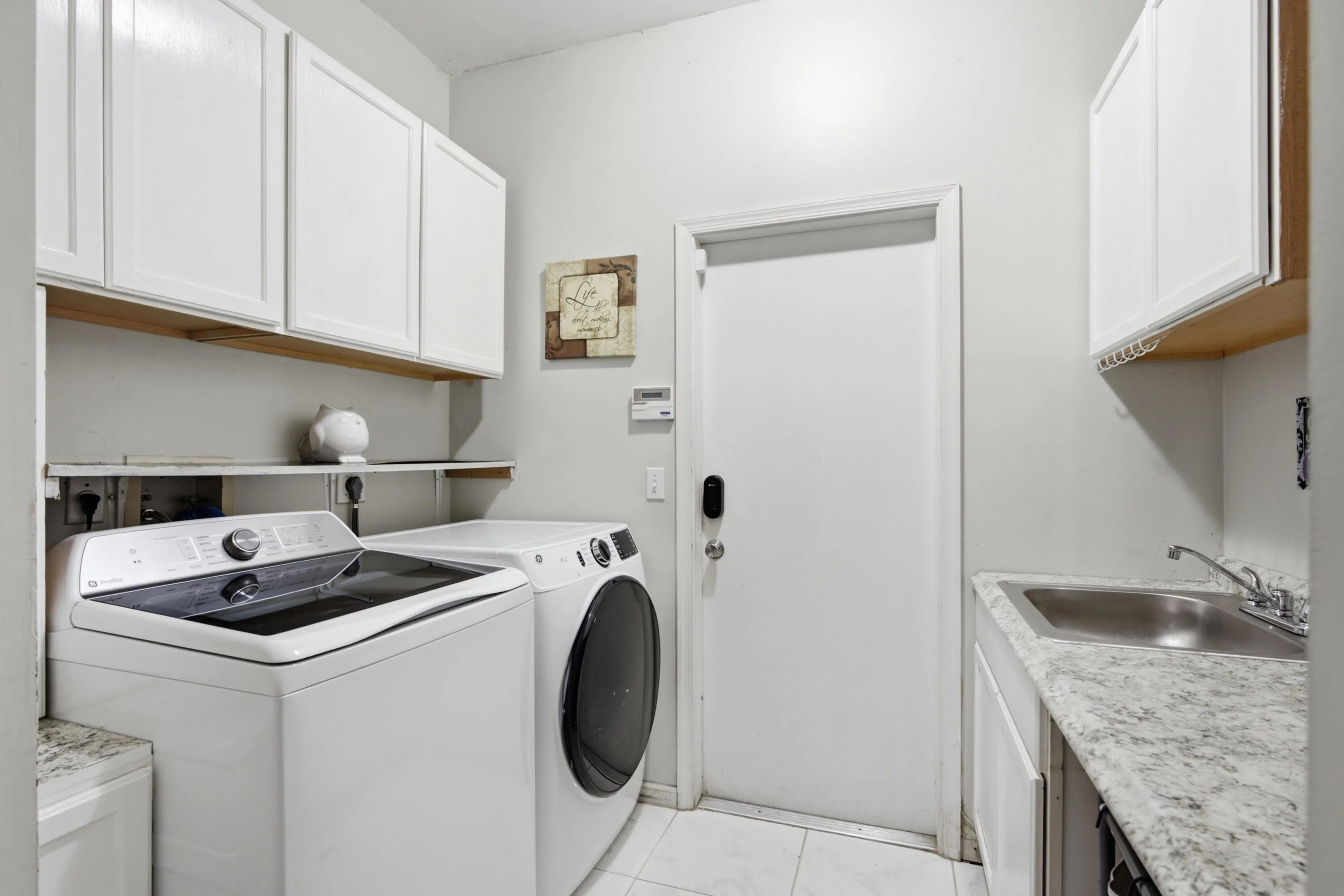 29-print-7723 Thornlee Drive -26