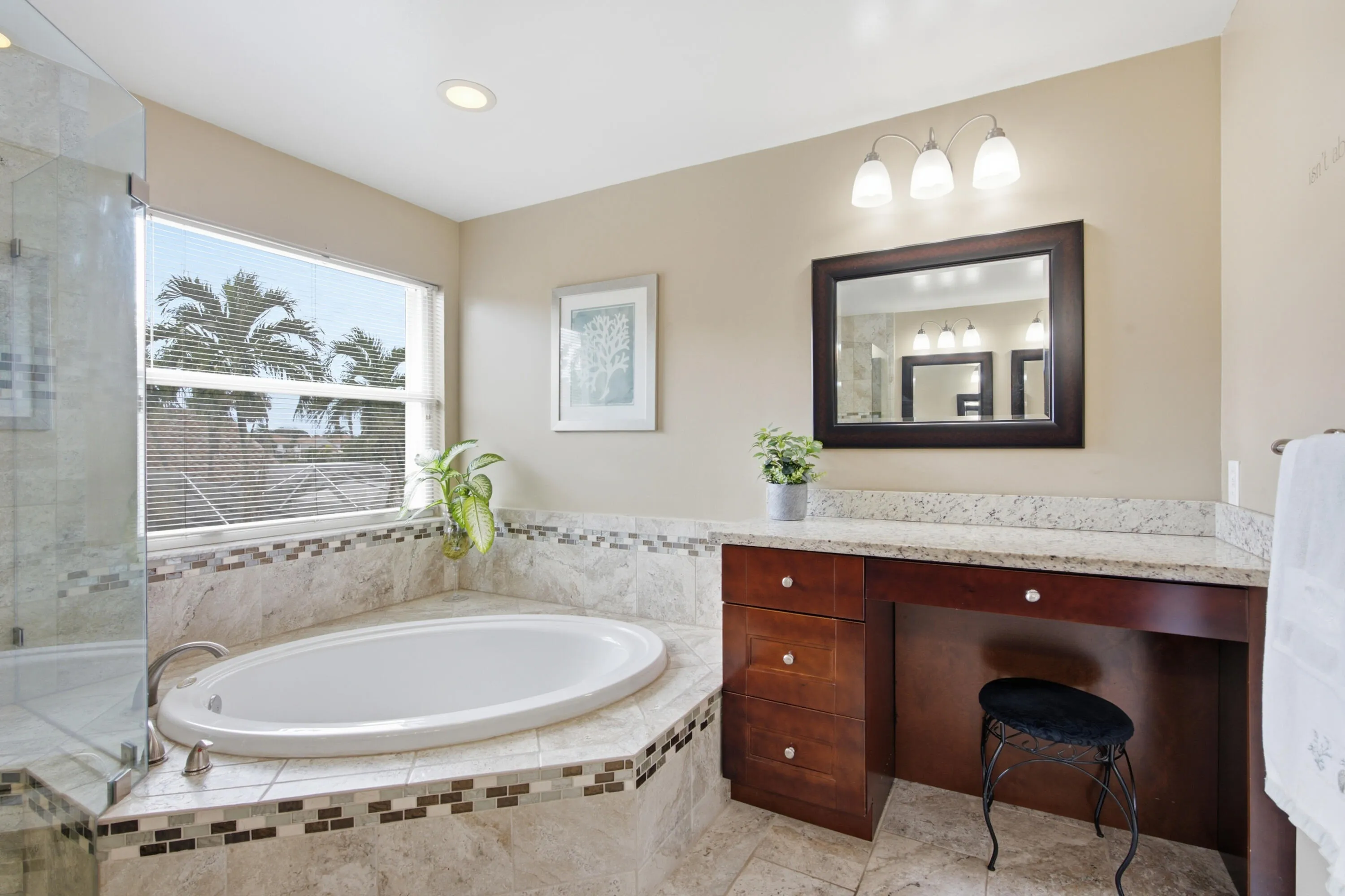35-print-7723 Thornlee Drive -50