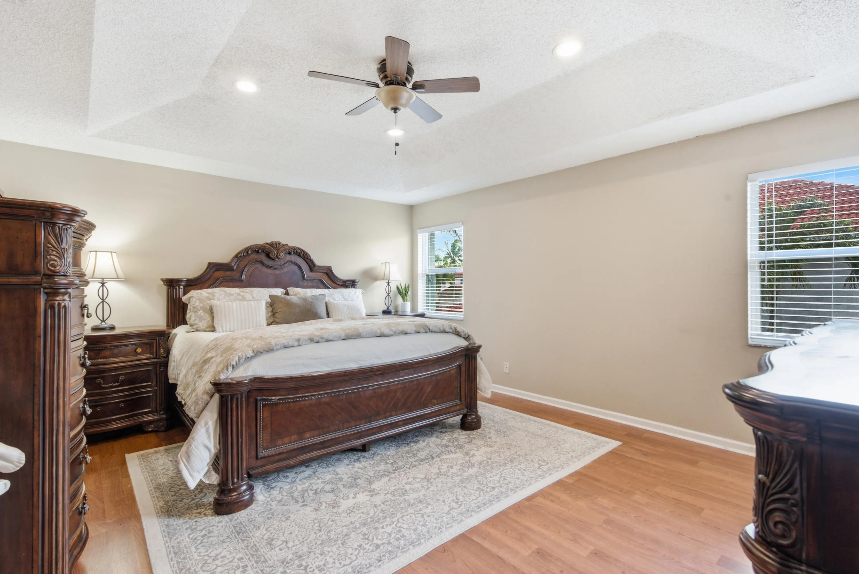 33-print-7723 Thornlee Drive -56