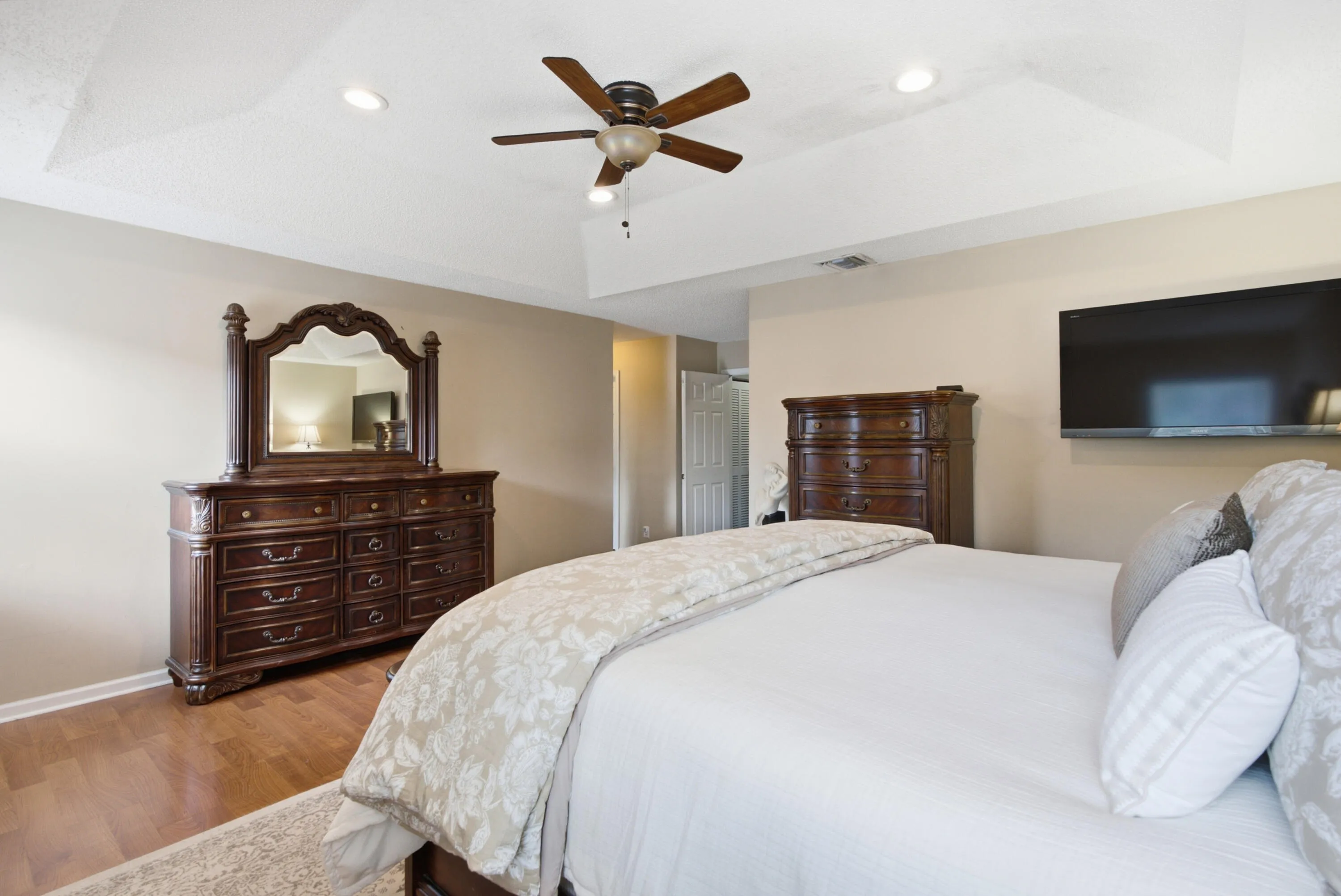 32-print-7723 Thornlee Drive -57