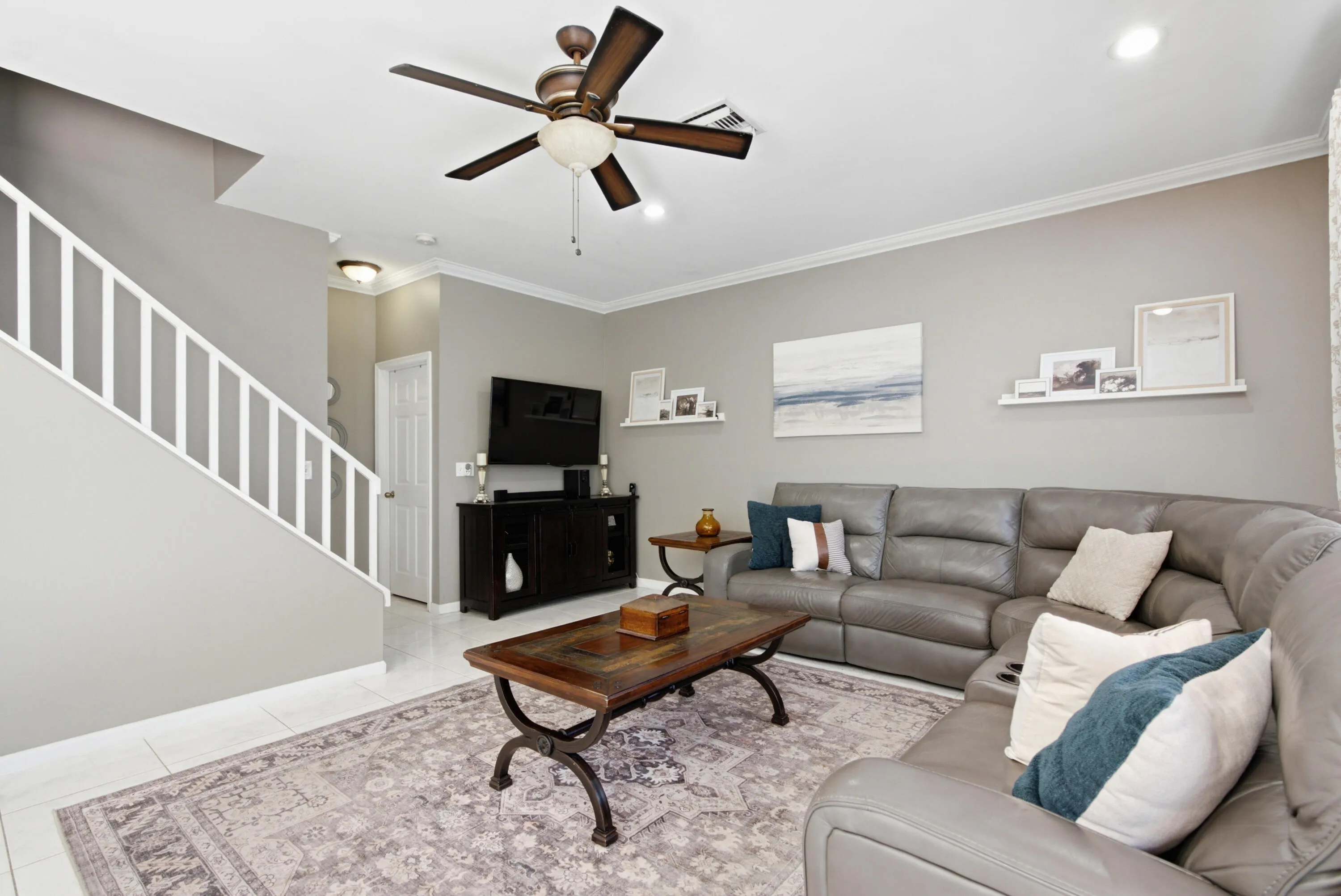 25-print-7723 Thornlee Drive -29