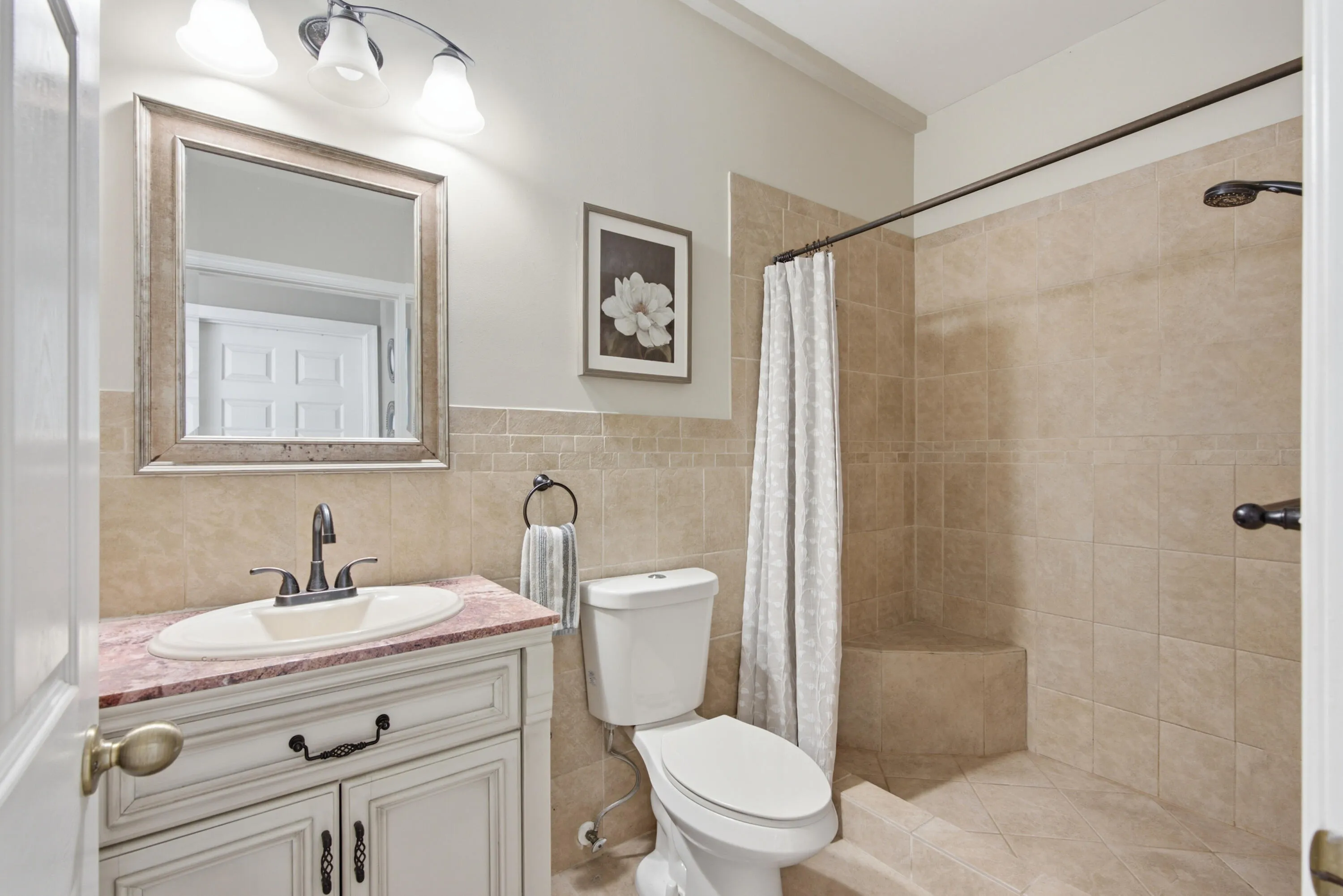 28-print-7723 Thornlee Drive -27