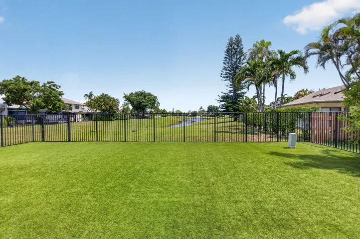 Yard - 2833 SW 6 St.