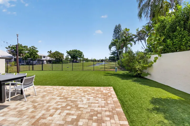 Yard - 2833 SW 6 St.