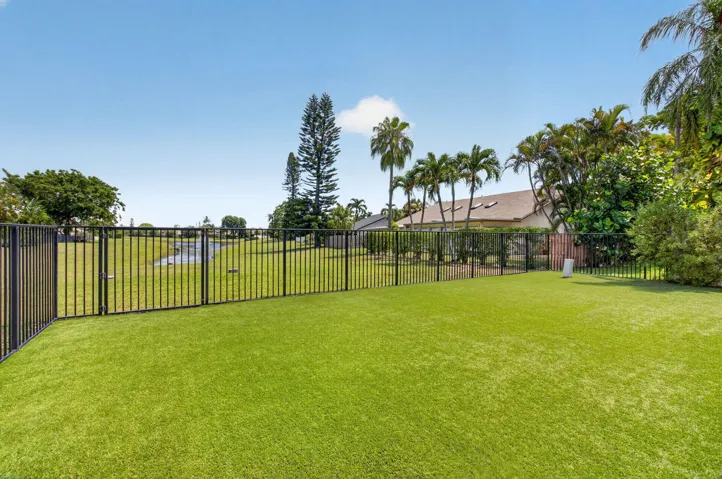 Yard - 2833 SW 6 St.