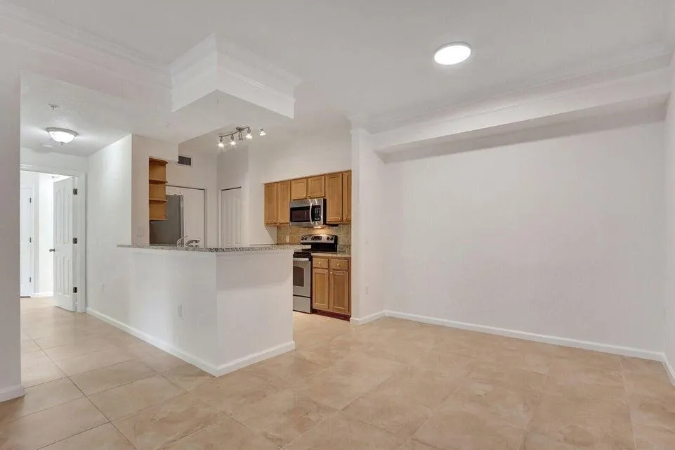 7101 KITCHEN DINING