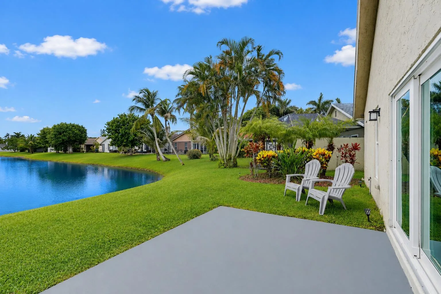 Grounds and lake are maintained by the HOA